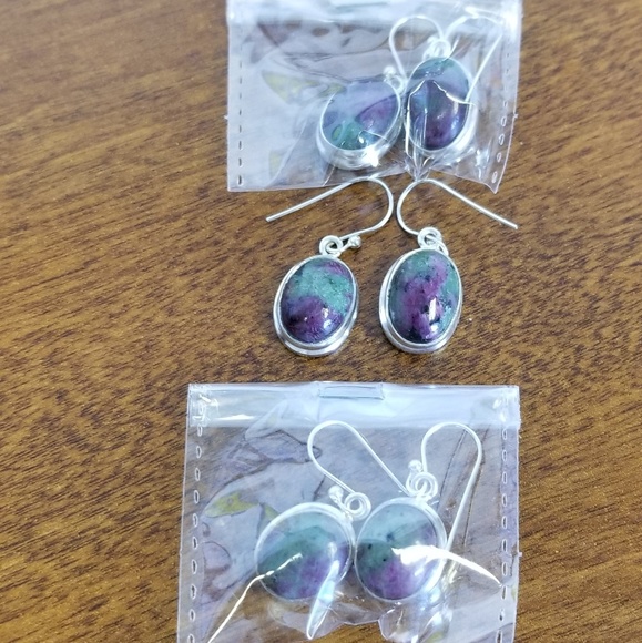 Sterling silver oval ruby zoisite dangle earrings - Picture 6 of 7